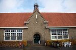 Voorzijde met entree.
<br/>
Warner Bruins Slot, 2020-11-01